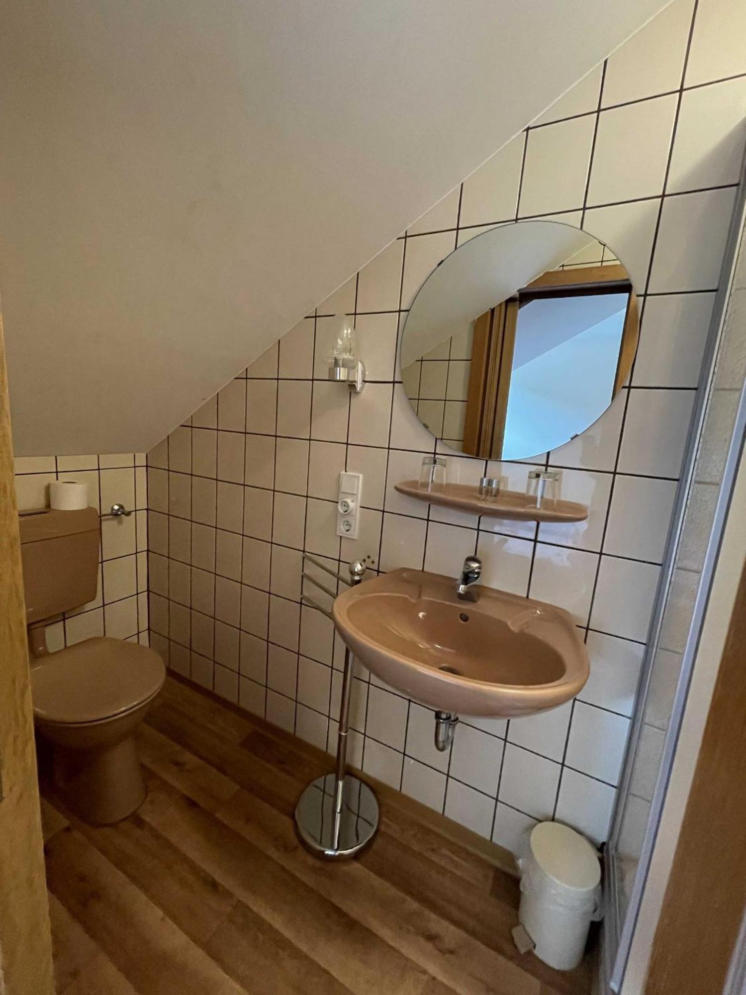 Hotel Zur Mosel Minheim Eksteriør billede