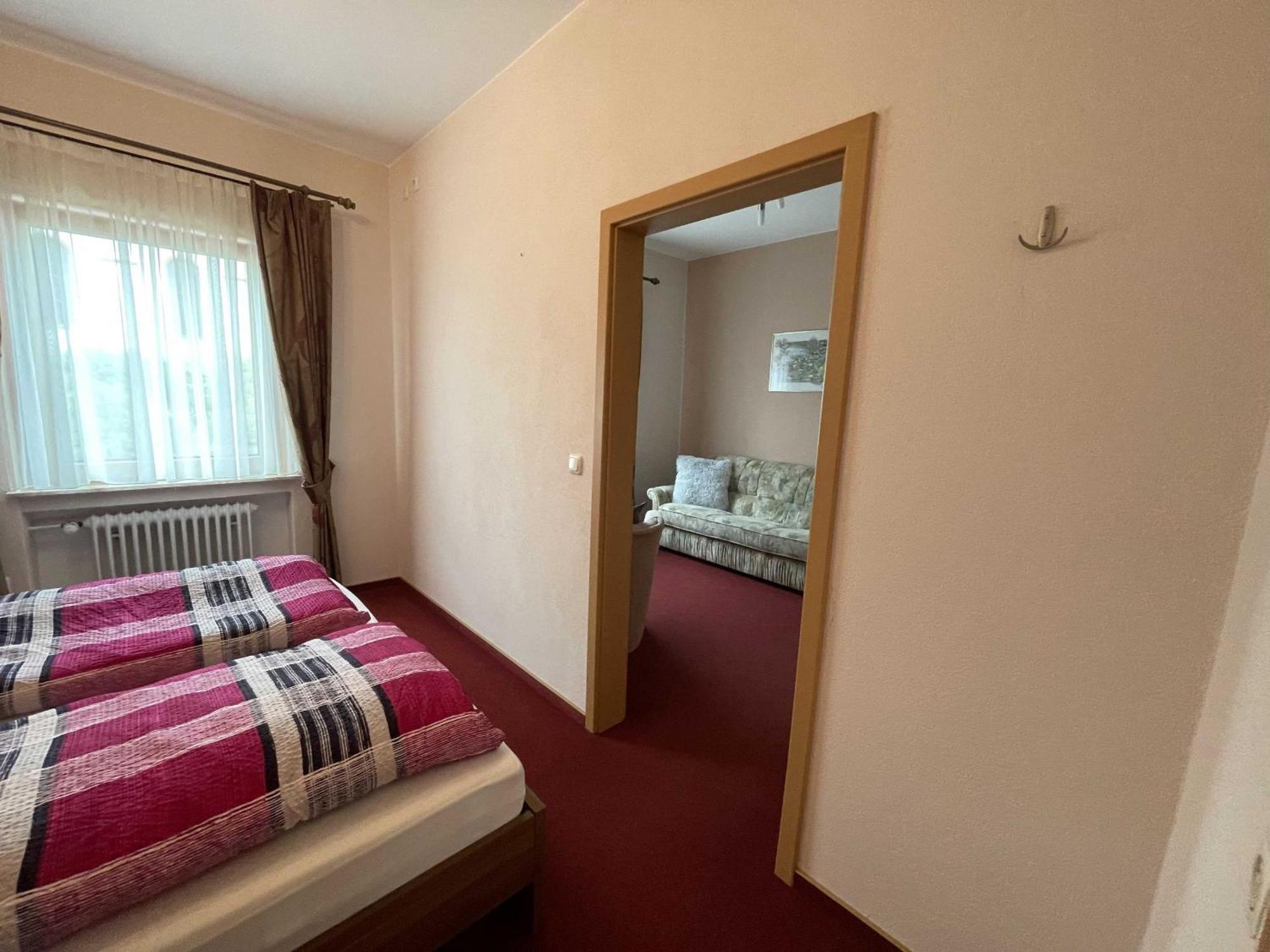 Hotel Zur Mosel Minheim Eksteriør billede