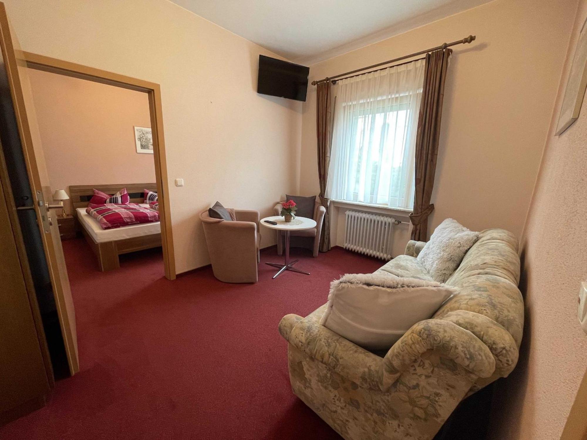 Hotel Zur Mosel Minheim Eksteriør billede
