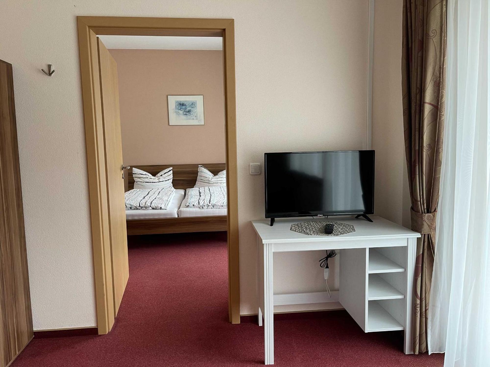 Hotel Zur Mosel Minheim Eksteriør billede