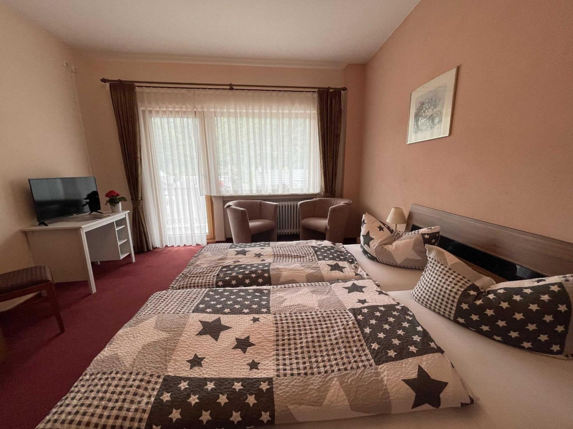 Hotel Zur Mosel Minheim Eksteriør billede